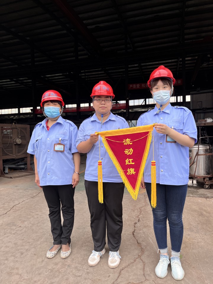 偉志鋼模板企業(yè)文化構(gòu)建,頒發(fā)流動(dòng)紅旗